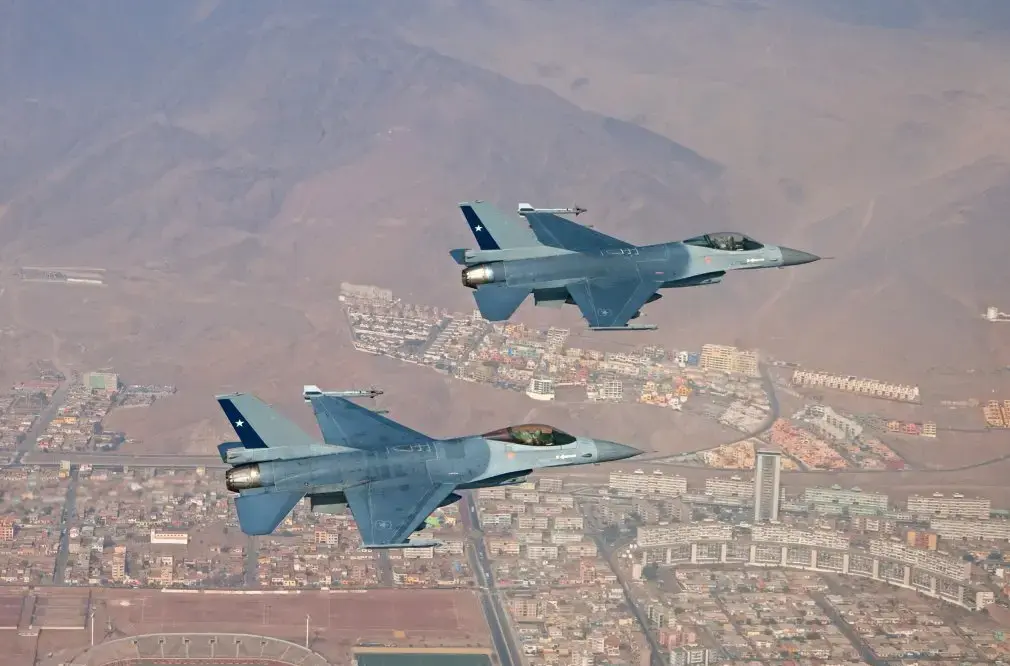 AVIONES F-16 DE LA FACH SOBREVOLARÁN COMUNIDADES DEL NORTE Y CENTRO DEL PAÍS