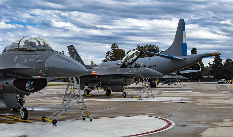 La Fuerza Aérea y la Armada realizaron actividades colaborativas con sus respectivas capacidades