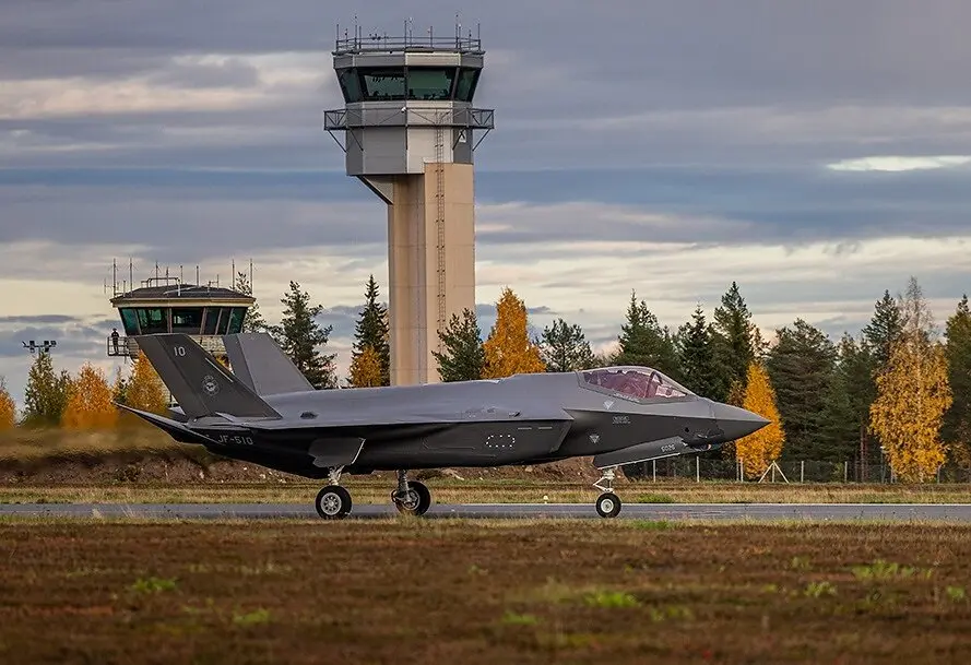 Finlandia y Lockheed Martin celebran la histórica llegada del primer F-35 finlandés.
