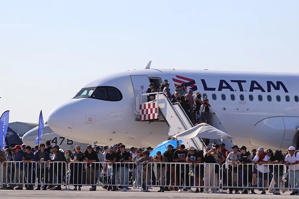 FIDAE 2026 vivió un sábado marcado por alta convocatoria y ambiente familiar