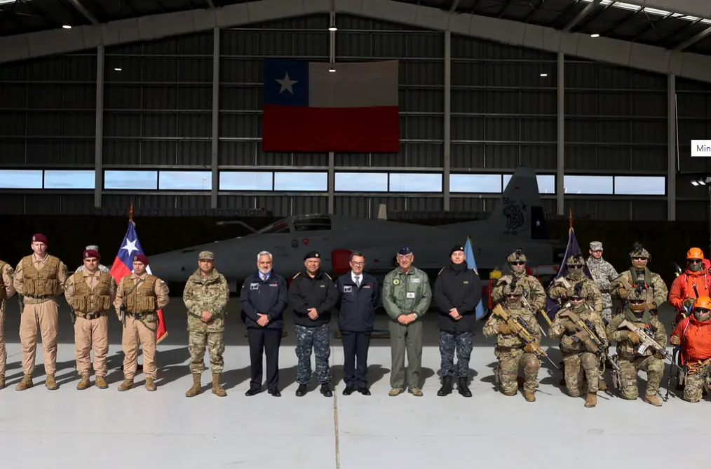 Ministro Barros anuncia plan para fortalecer capacidades estratégicas y presencia de Chile en la zona austral