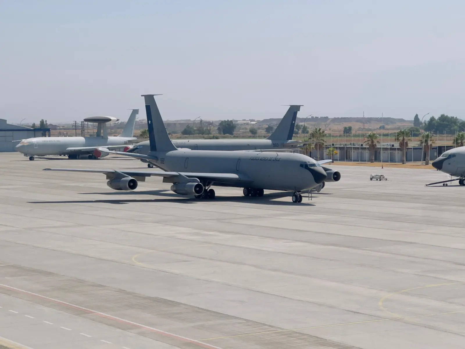 TANQUERO ABIERTO AL PÚBLICO: EL KC-135 DE LA FUERZA AÉREA DE CHILE SE LUCE EN FIDAE 2026