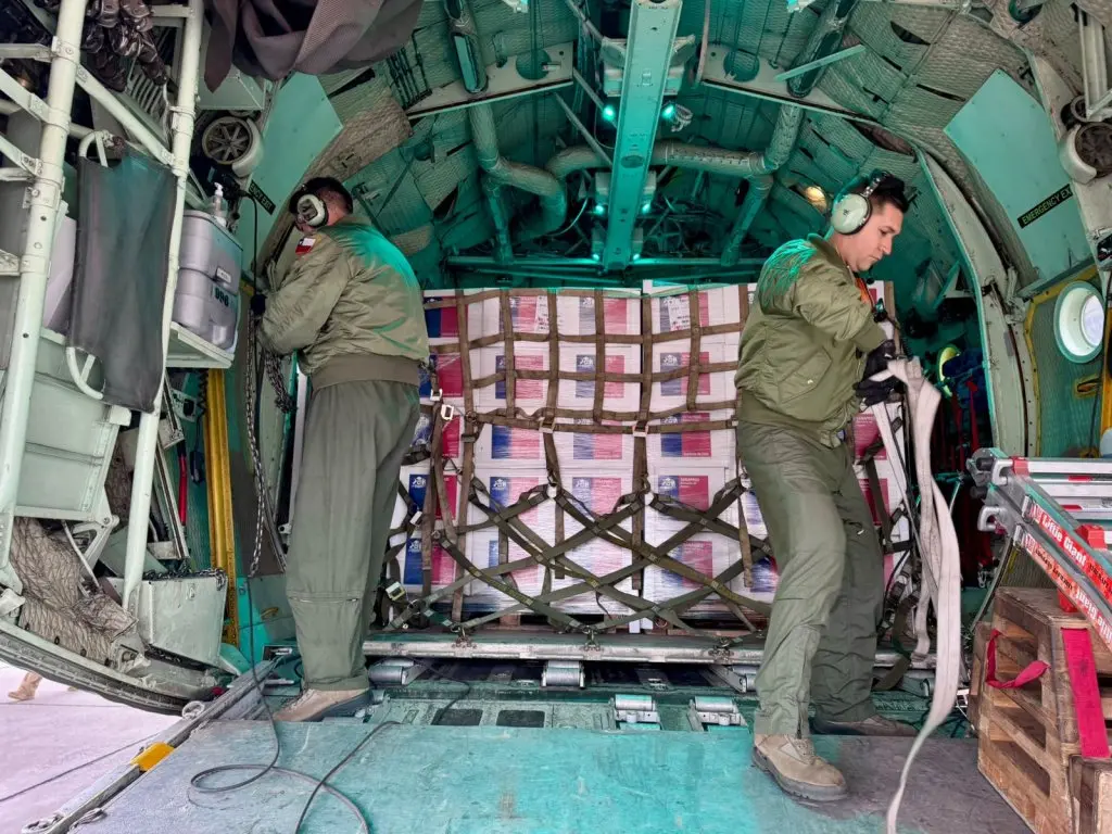 FUERZA AÉREA DE CHILE REALIZÓ TERCER TRASLADO DE AYUDA HUMANITARIA A BOLIVIA