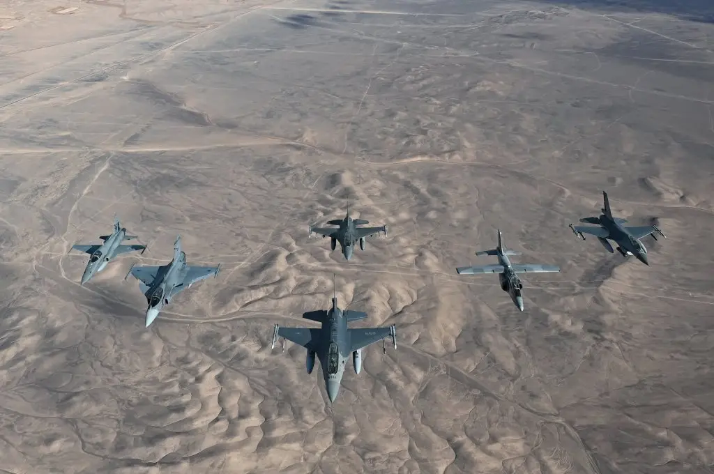 MEDIA FLIGHT SALITRE 2026: AVIONES DE COMBATE INTEROPERAN EN EL DESIERTO DE ATACAMA