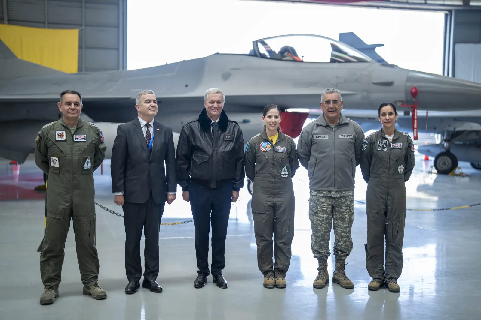 Presidente Kast participa junto al ministro de Defensa Nacional (s) Rodrigo Álvarez en el "Ejercicio Aéreo Multidominio Salitre V 2026"
