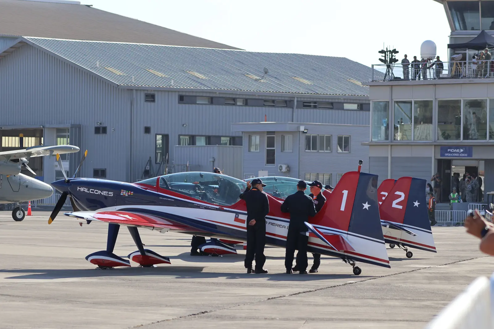 Los Halcones deslumbraron en FIDAE 2026 con una de las exhibiciones más esperadas de la jornada