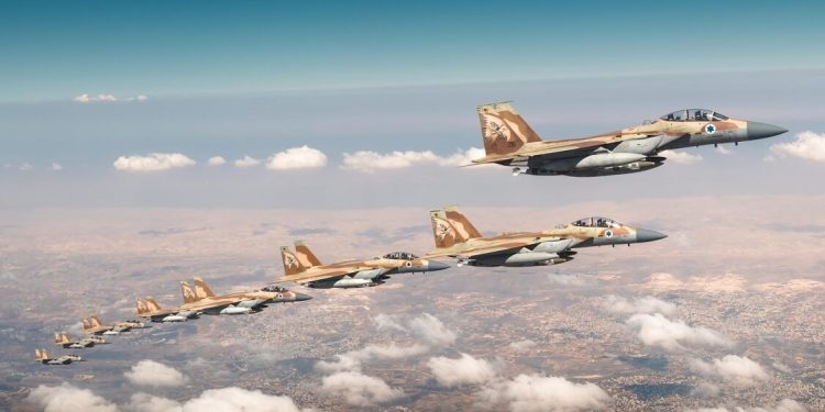 Cincuenta aviones israelíes destruyeron el búnker de Khamenei