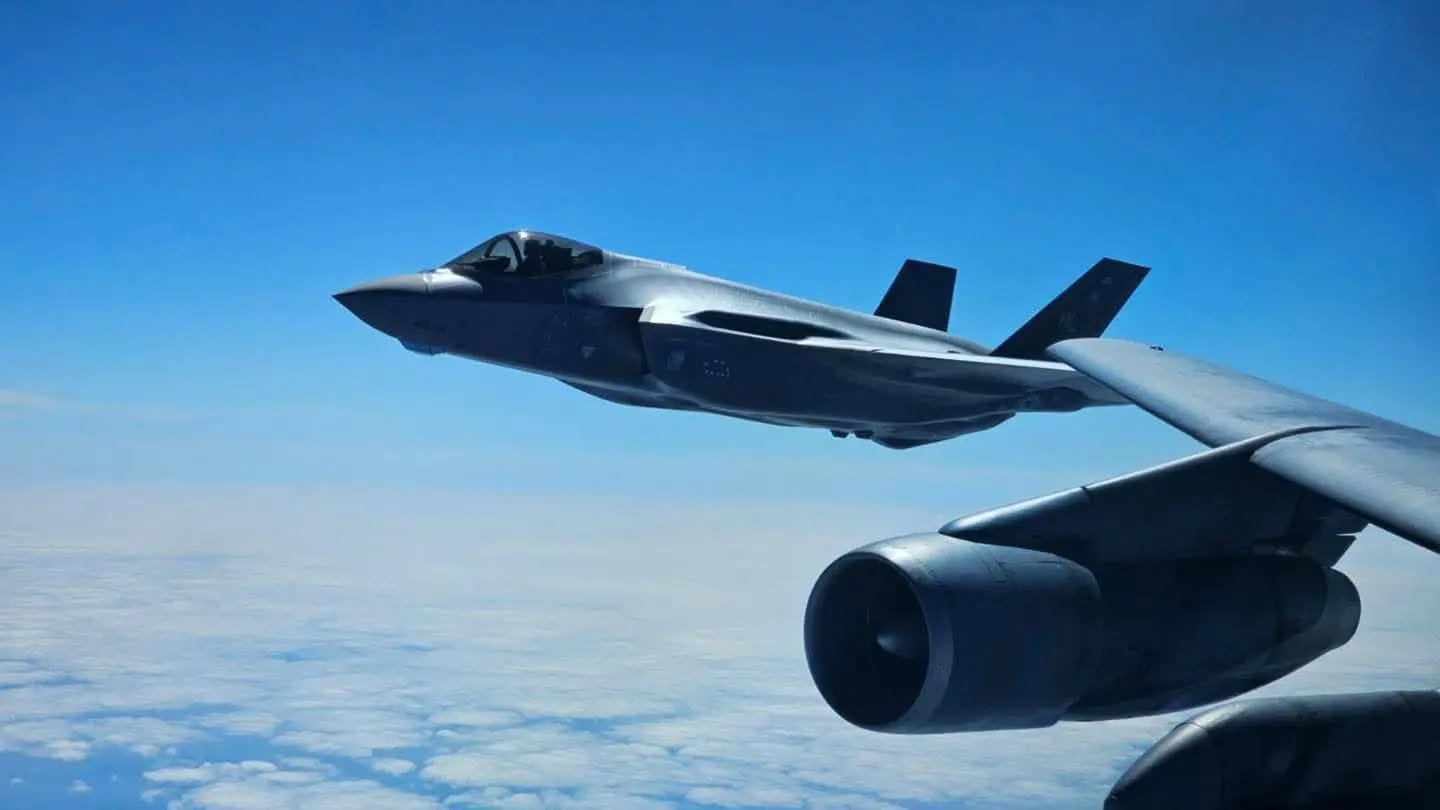 USAF DESTACA MANIOBRAS DE REABASTECIMIENTO CON LA FUERZA AÉREA DE CHILE