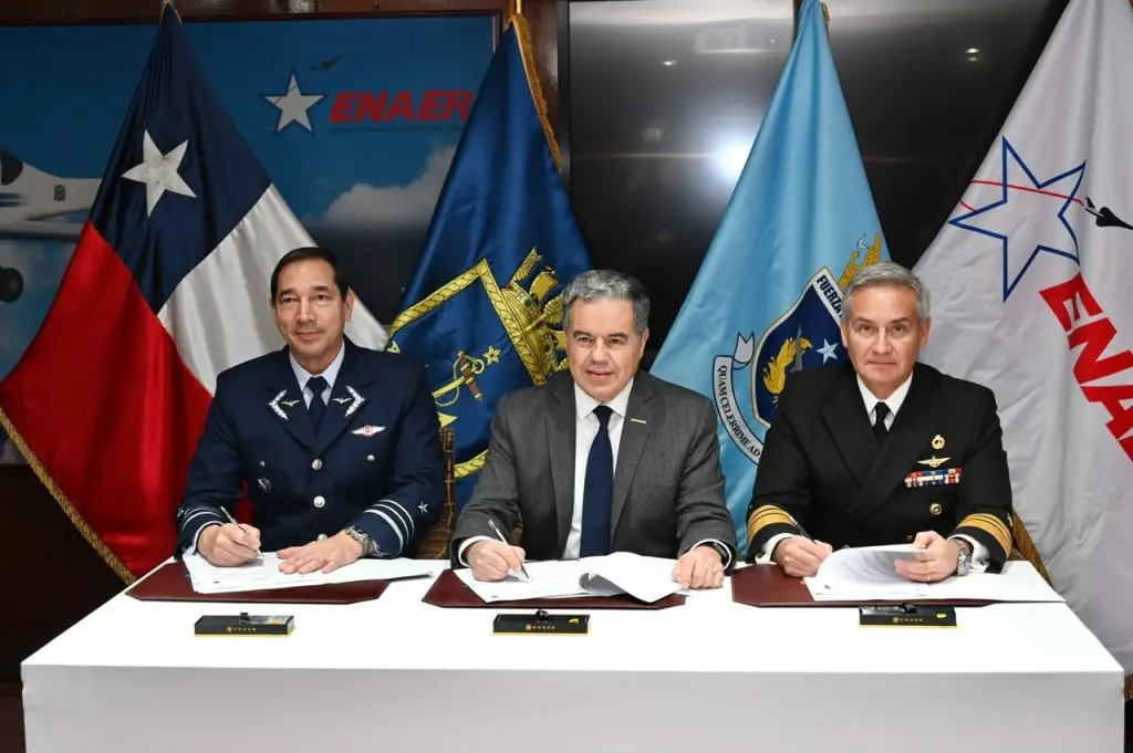 FUERZA AÉREA, ARMADA Y ENAER INICIAN ESTUDIOS TÉCNICOS PARA LA FABRICACIÓN DE UNA AERONAVE TURBOHÉLICE MULTIPROPÓSITO