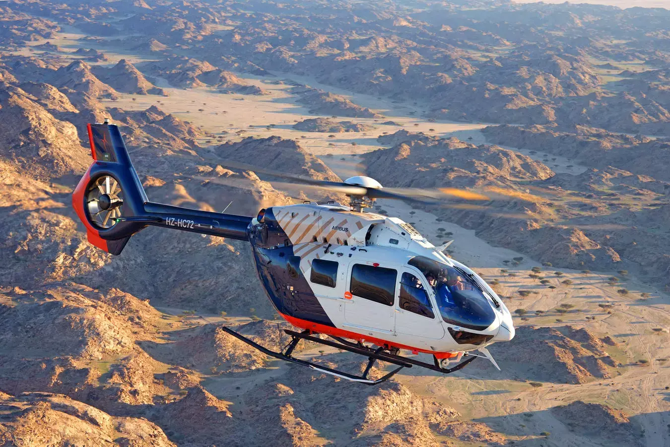 La compañía de helicópteros encarga ocho helicópteros Airbus H145 adicionales.
